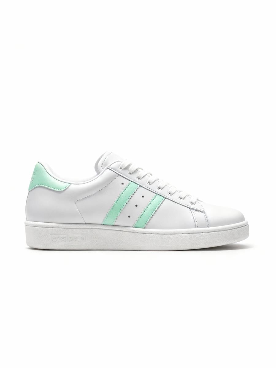 Classic Court Sneaker