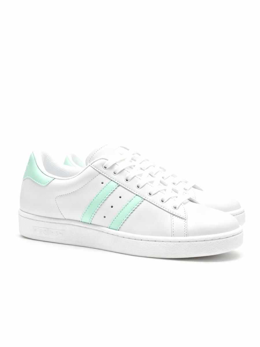 Classic Court Sneaker
